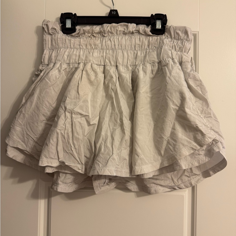 Forever 21 White Ruffled Skirt